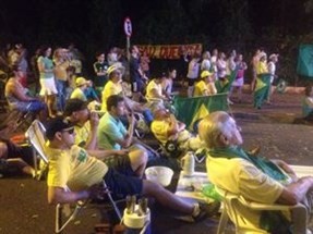 Dos 30 deputados federais do Paraná, 26 votaram a favor do impeachment e 04, contra